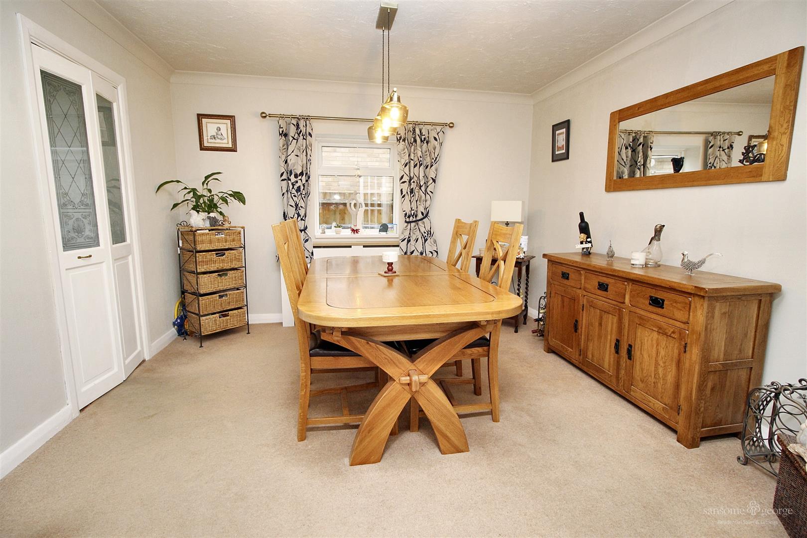 3 bed property in Cecil Aldin Drive, Reading